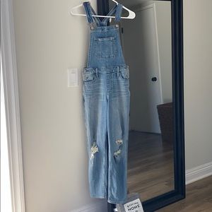 Hollister high rise boyfriend overall